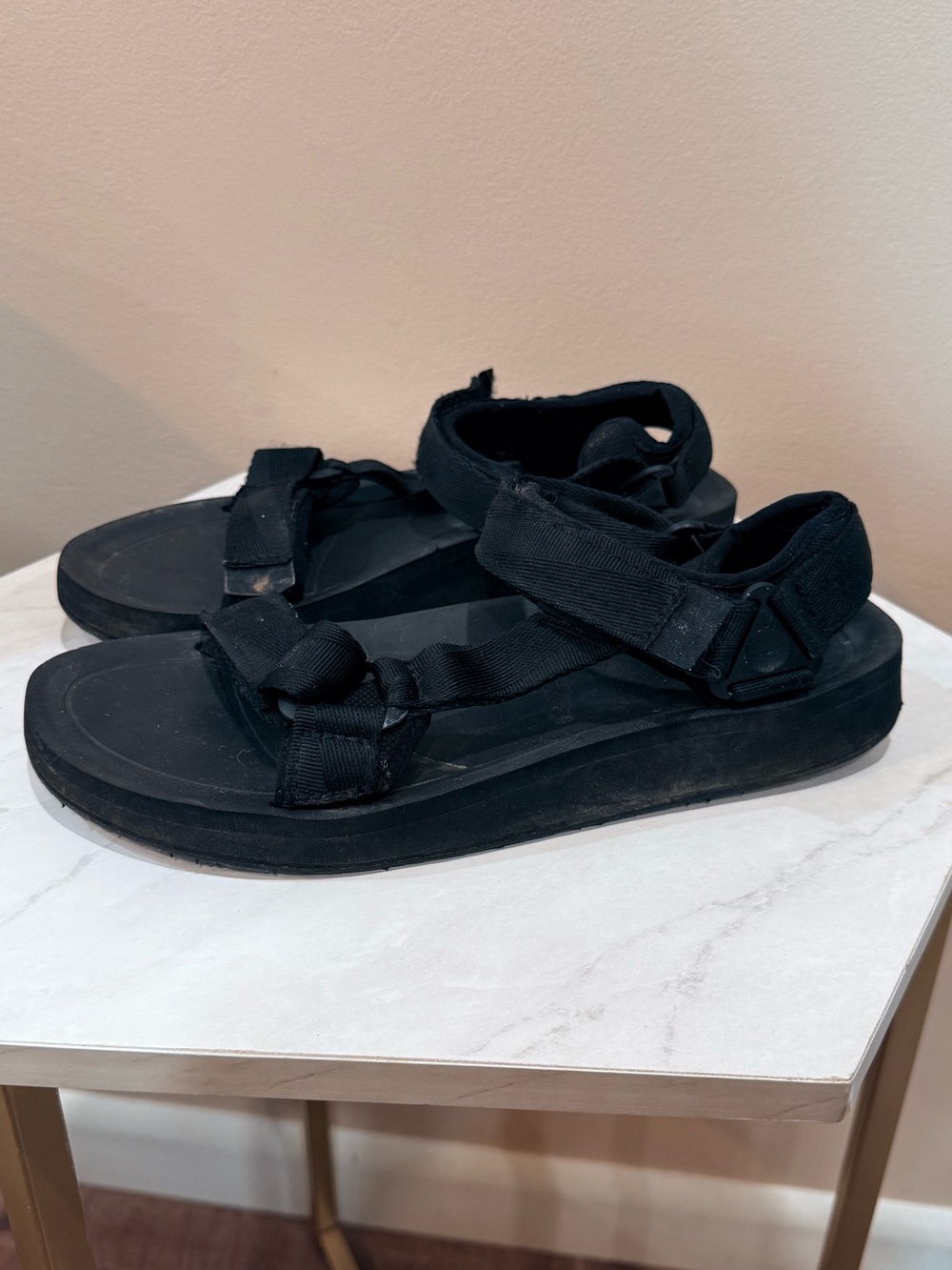 🔥Teva Women’s Black Strap Sandals Size 10 EUC🔥